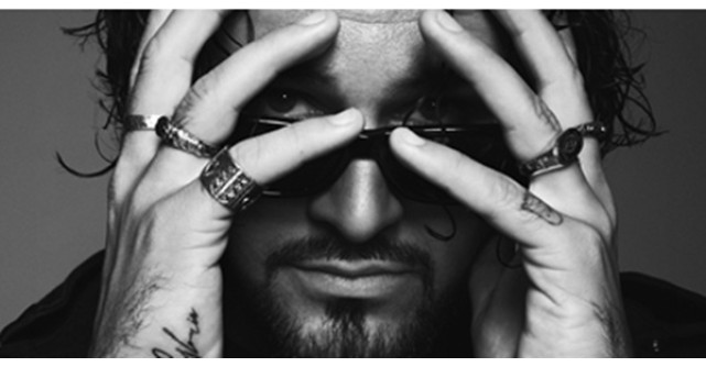 Mario lansează Gloria cu un videoclip intim din culisele vieții sale