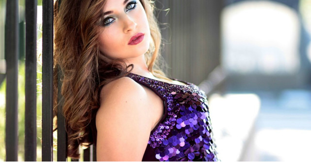 Glamour suprem în aceste bluze elegante de seară cu paiete!