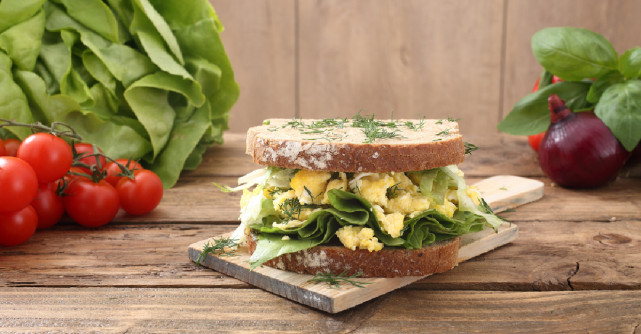 5 combinatii sanatoase si rapide pentru pranz, de luat la pachet cand te intorci la birou