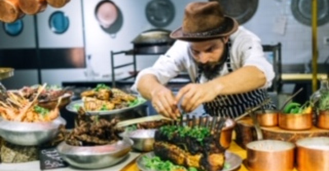 Stradale si Mitzu, doua branduri Flavours, pregatesc delicii pentru artistii de la Untold