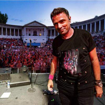 Cornel Ilie: 'Suntem prea atenți la ce vrea lumea de la noi și uităm cine suntem'