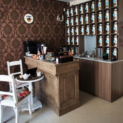 Cool Hunt: Joie de Vivre, salon de ceai si mini-cuisine
