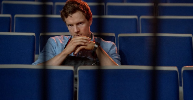 SkyShowtime prezintă în premieră trailerul oficial al prequel-ului Dexter: Original Sin (Dexter: Păcat originar)