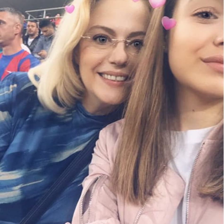 Fiica Ralucăi Moianu s-a căsătorit la doar 19 ani! Mara a dat vestea care i-a lăsat pe toți invitații în lacrimi...