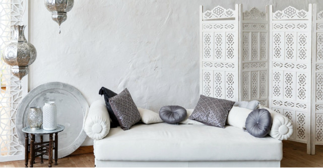 Se poartă argintiul: 6 decorațiuni în nuanțe metalice