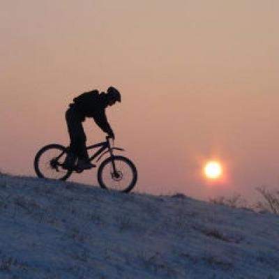 Un tur de forta pe biciclete 