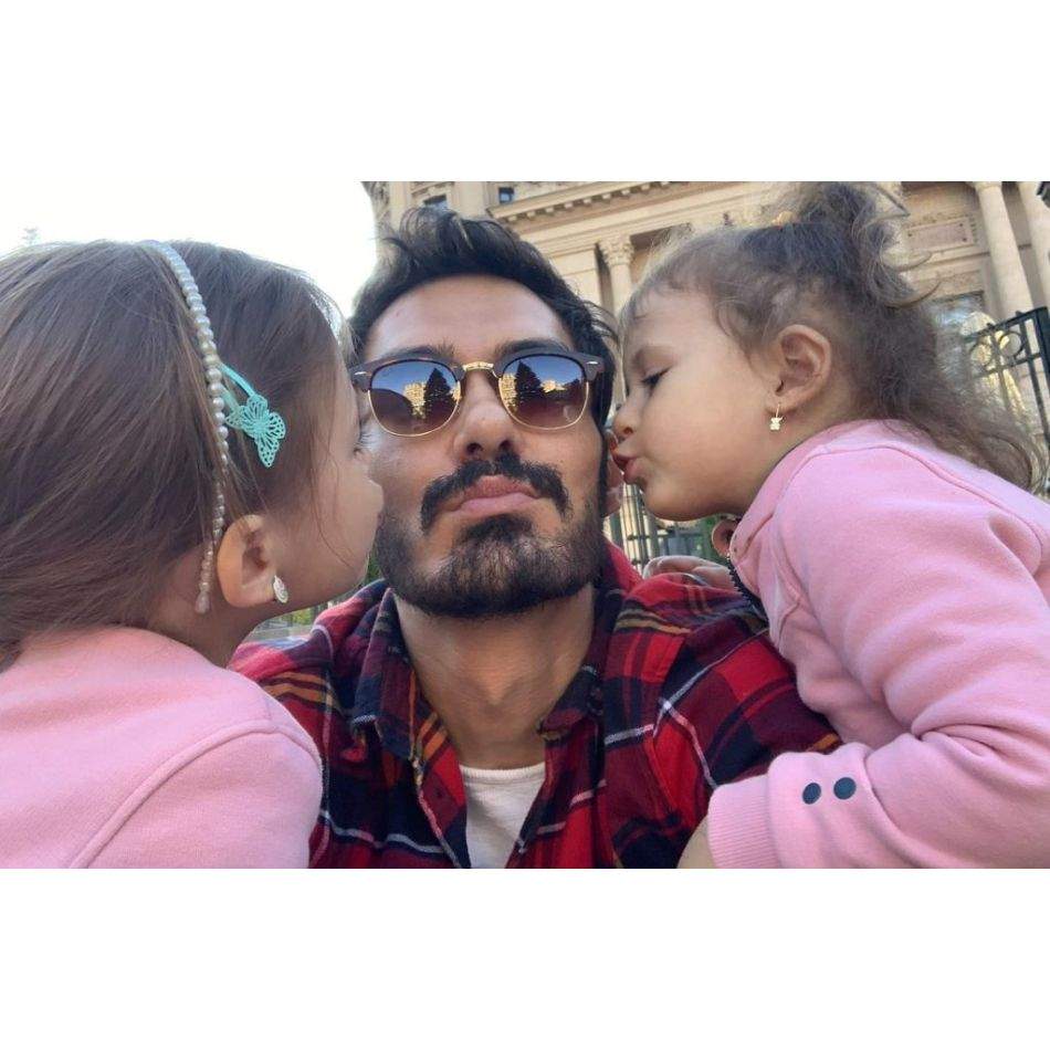 Andreea Bălan a acceptat ca Viviana Sposub să stea în preajma fetițelor:E minunat! Și se poartă frumos cu ele...