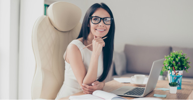 Rochii office de toamna care merita achizitia