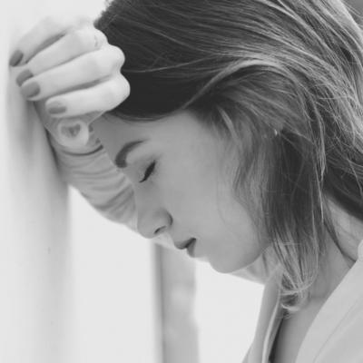 3 obiceiuri care contribuie la consumul tau emotional mai mult decat crezi