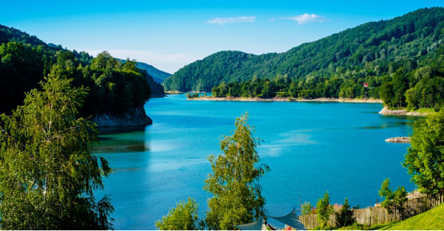 Destinatii de weekend fascinante din Romania unde poti imbina distractia cu relaxarea