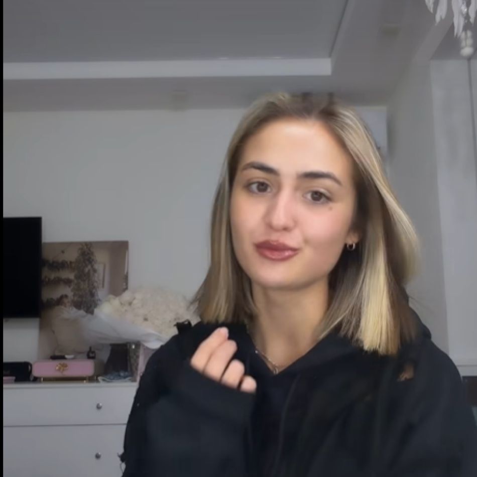 Scandal uriaș între Iuliana Beregoi și Andreea Bostănică! Vedetele s-au luat la bătaie într-un restaurant 