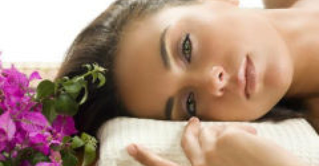 3 Masti naturale pentru parul ars de soare