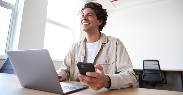 Schimbarea furnizorului în energie vs. telefonie mobilă - asemănări și deosebiri