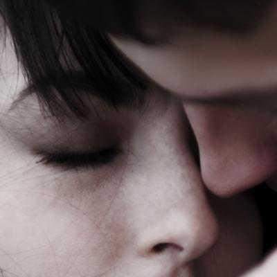 Cele 3 zodii norocoase în iubire în luna decembrie 2020. Astrele sunt de partea lor