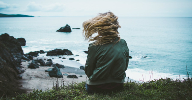 3 Lucruri pe care le inveti doar atunci cand iti invingi teama de a trai in singuratate