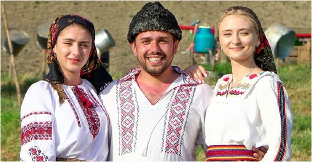 3 Chestii lansează FERRARI