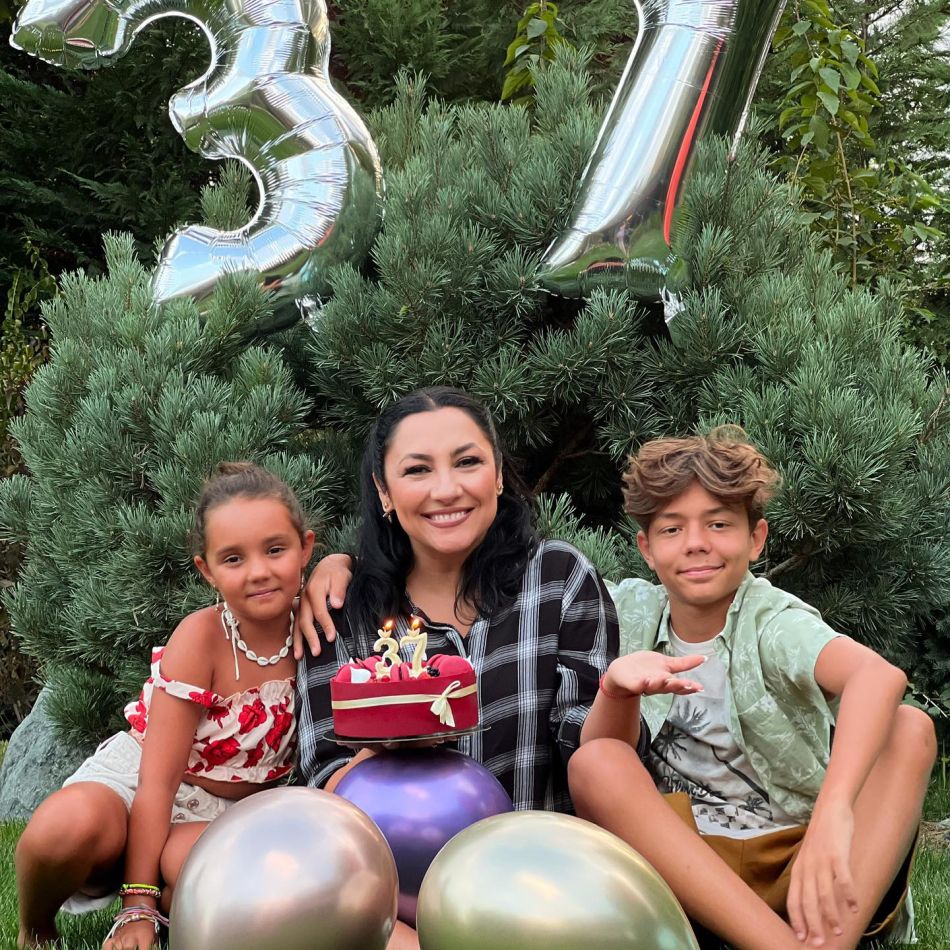 Andra, prima reacție după valul de critici asupra fiicei sale, după lansarea filmului Tati part-time:  Îi susțin în drumul lor..