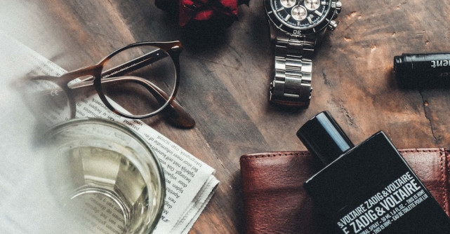 Cele 3 lucruri esențiale pe care trebuie să le cunoașteți înainte de a cumpăra un parfum pentru bărbați