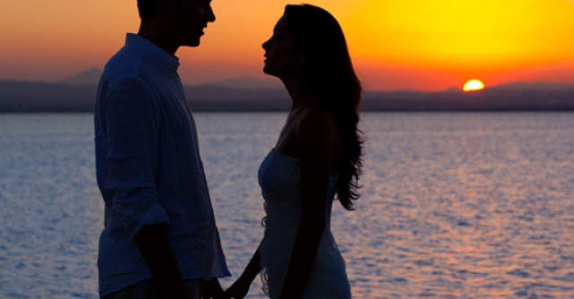 Cele mai frumoase citate de dragoste: Alfabetul iubirii dupa Nina Cassian