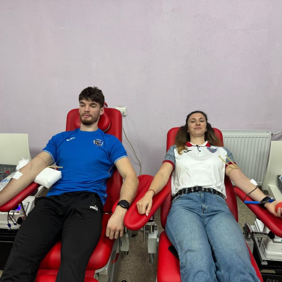 Sportivii lotului de tineret al Federației Române de Canotaj au donat sânge pentru a salva vieți