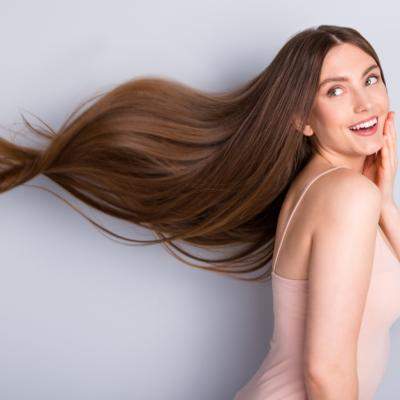 Coafuri păr lung: Stilul începe de la podoaba capilară