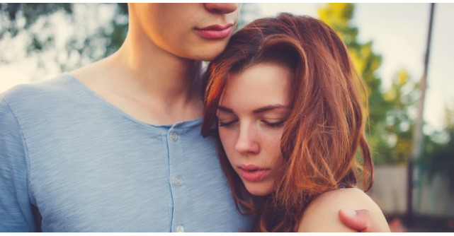 Aceasta tanara ii trimite un mesaj fostului ei iubit. Ce urmeaza?