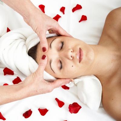 Afla ce actor a pipait penisul unui maseur