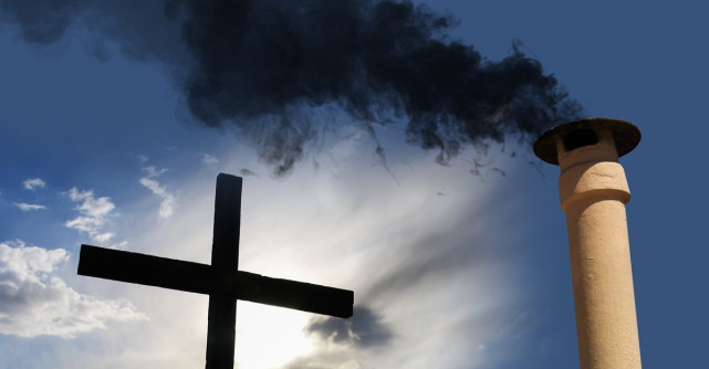 Fum negru la Vatican: Ce înseamnă și când apare acest simbol sacru?