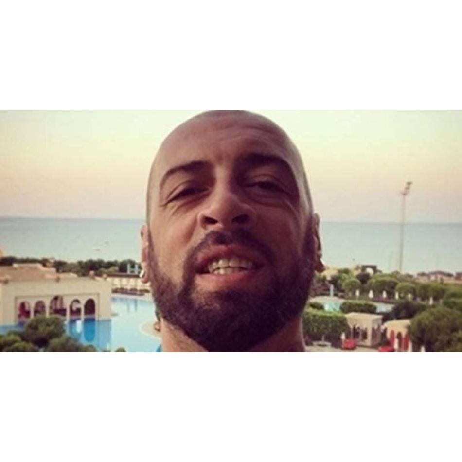 CRBL s-a mutat în România. Ce planuri are artistul pentru viitorul apropiat? Bagajele încă îi dau de furcă!