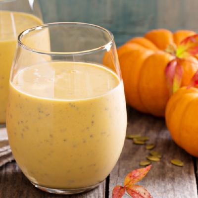 3 smoothie-uri cu arome de toamna