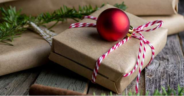 10 secrete: Cum economisesti bani când cumperi cadouri de Crăciun? 