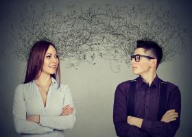 Când intuiția îți spune că ești mințită, dar mintea refuză să asculte