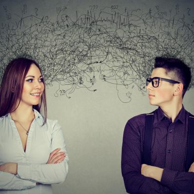 Când intuiția îți spune că ești mințită, dar mintea refuză să asculte