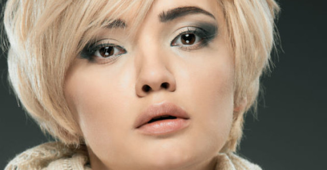 Machiajul ochilor caprui