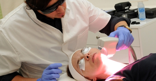FAZZADA , Clinica Laser de Reintinerire  