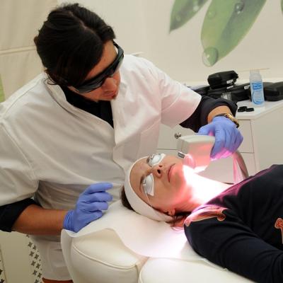 FAZZADA , Clinica Laser de Reintinerire  