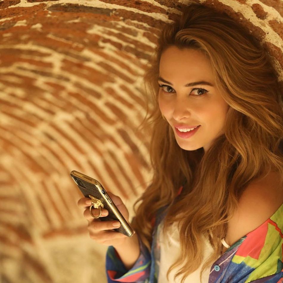 Iulia Vântur, însărcinată? Ce spune vedeta despre un copil cu Salman Khan