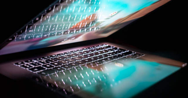 Internetul este mort! Așa susține o teorie controversată numită The Dead Internet Theory