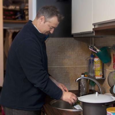 Adoptarea unui stil de viata sustenabil poate reduce semnificativ bugetul familiei, conform unui experiment Unilever