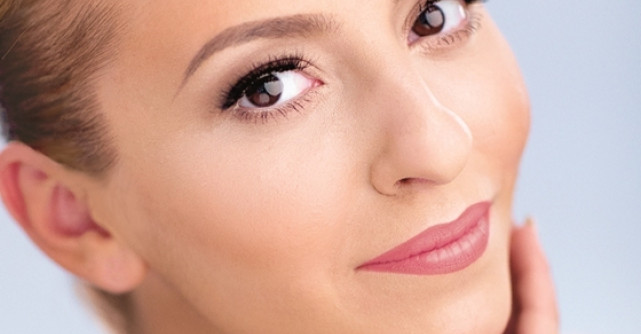 Giulia, imaginea gamei de produse cosmetice Farmec Natural