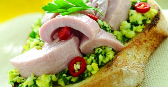 Bruschetta cu ton RIO Mare  si sos verde