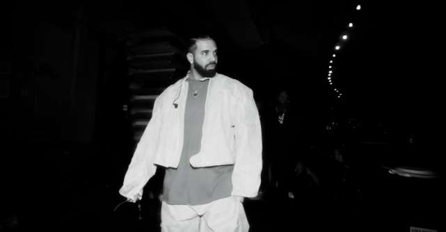 Drake lanseaza albumul 'For All the Dogs'