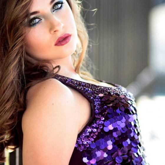 Glamour suprem în aceste bluze elegante de seară cu paiete!