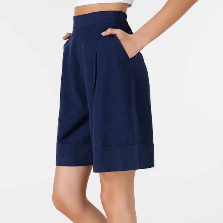 Pantaloni scurți de damă: 20 de modele pentru zilele extrem de călduroase