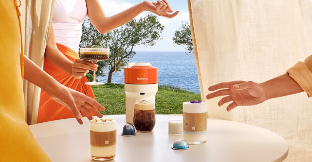 NESPRESSO X PANTONE: O EXPERIENȚĂ VIBRANTĂ ÎN STIL MEDITERANEEAN 
