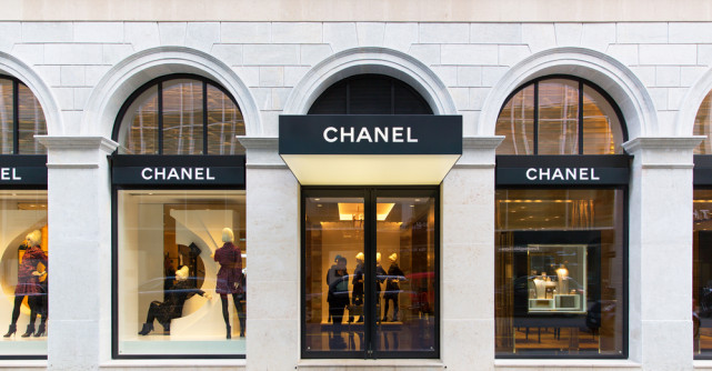Video: Colecția spectacol Chanel Cruise 2026/27. Sirenele devin couture, iar nostalgia prinde formă pe țărmul din Biarritz