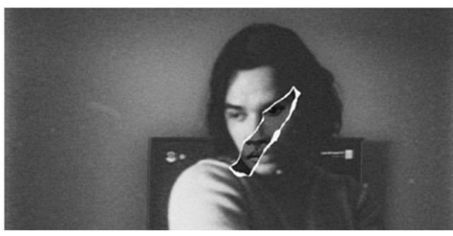 rareș cântă despre acea Jumătate