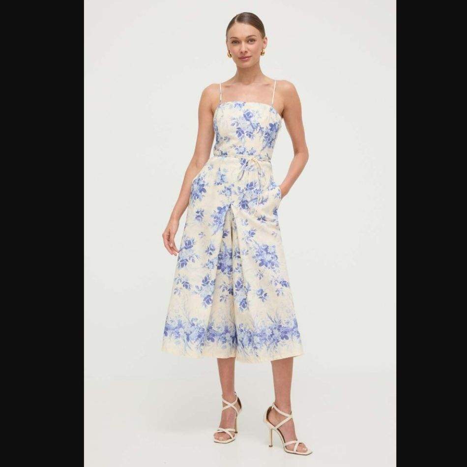 20 de salopete de damă. Cum le purtăm în funcție de siluetă? Tendințe și recomandări pentru anul 2024