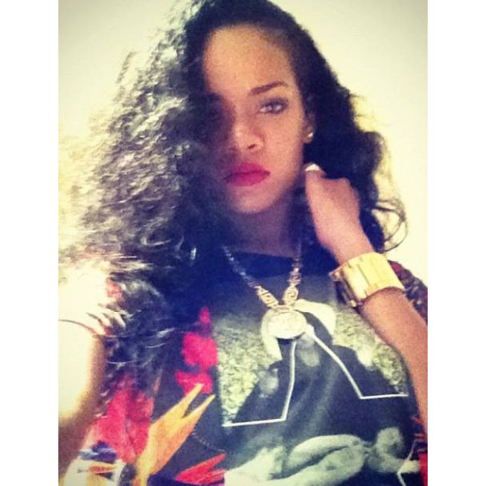 Rihanna este din nou însărcinată! Vedeta a făcut un show spectaculos în cadrul Super Bowl 2023 