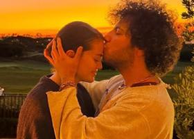 Selena Gomez și Benny Blanco își împărtășesc dragostea reciprocă